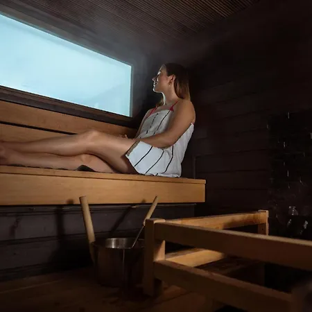 Ξενοδοχείο με διαμερίσματα Ski-inn Rukavalley 4*